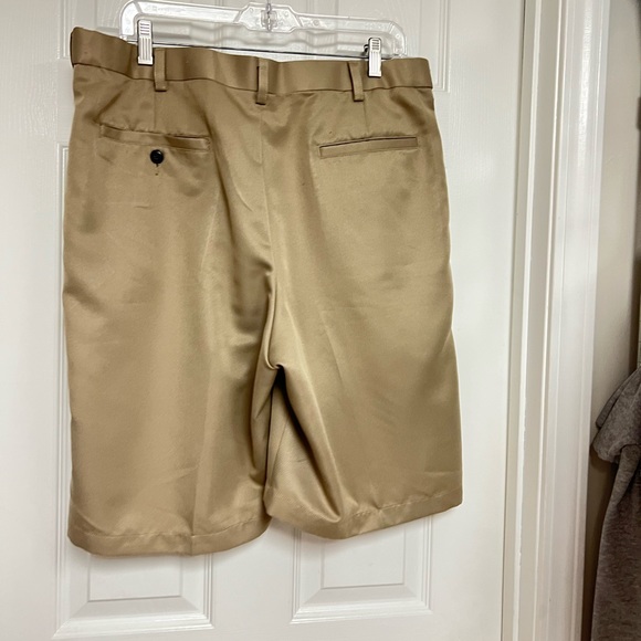 Golf Shorts - Picture 2 of 5